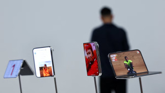 HP Lipat iPhone Duo Makin Menarik Perhatian, Apakah Cocok untuk Pengguna 40 Tahun ke Atas?