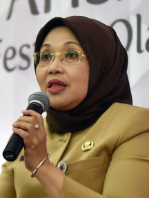 Sylviana Murni