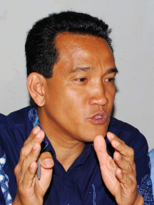 Refly Harun, S.H., M.H., LL.M