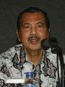 Prof.Dr. H. Abdul Manan, SH., S.IP, M.Hum