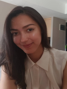 Melayu Nicole Hall 